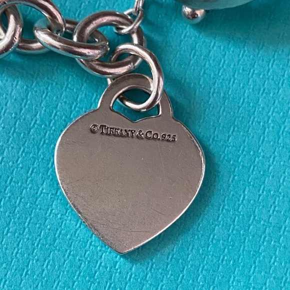 Tiffany & Co. Heart Toggle Bracelet - Picture 4 of 12